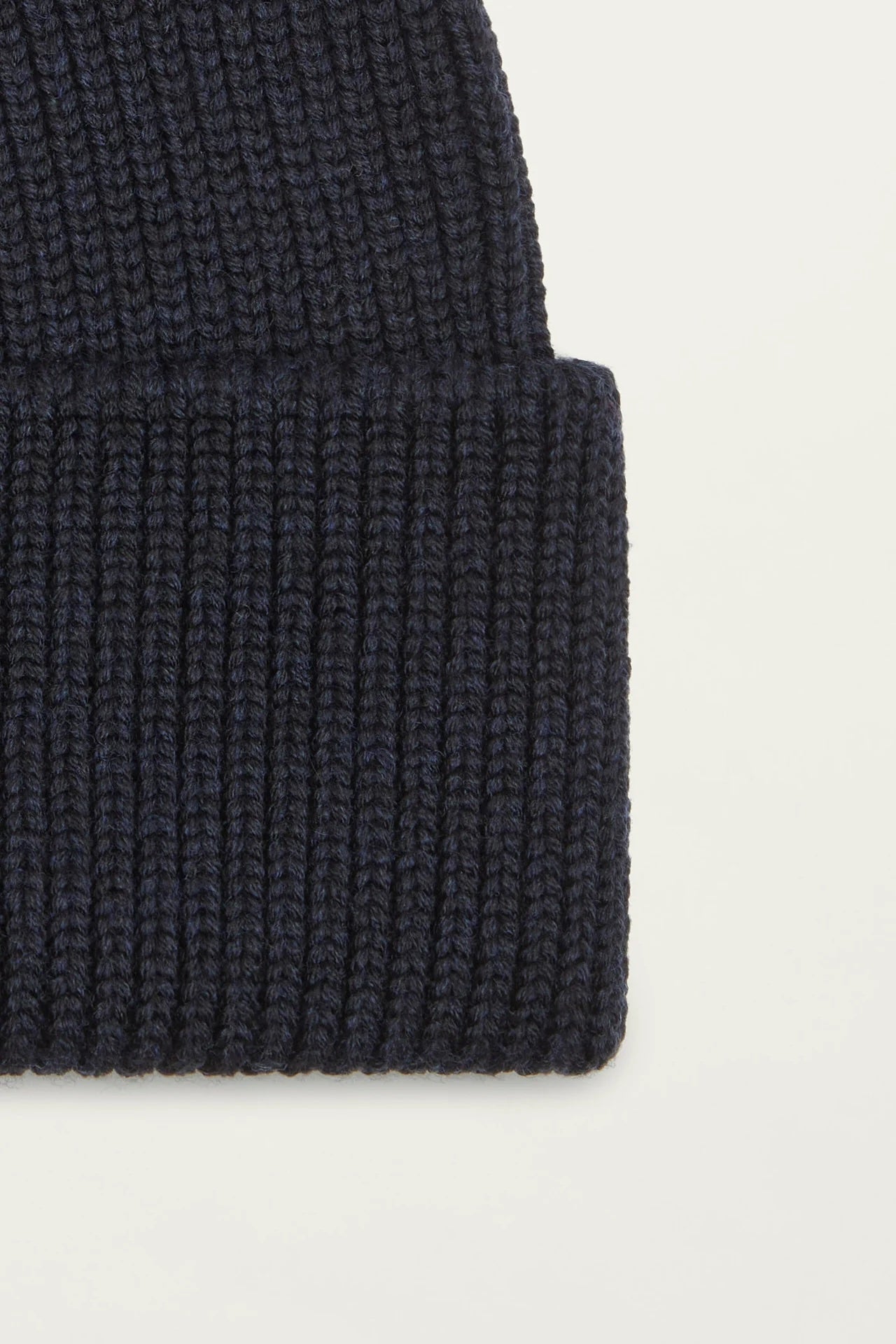 Ara Beanie, Navy-Huer og Beanies-Nitto Knitwear-Motorious Copenhagen