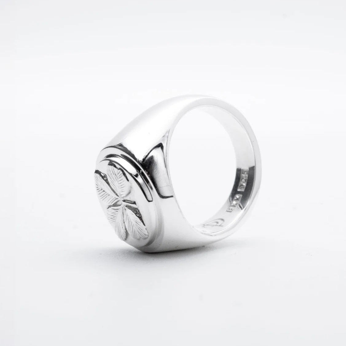 Clover Signet Ring, Silver-Ringe og Halskæder-O.P. Jewellery-Motorious Copenhagen